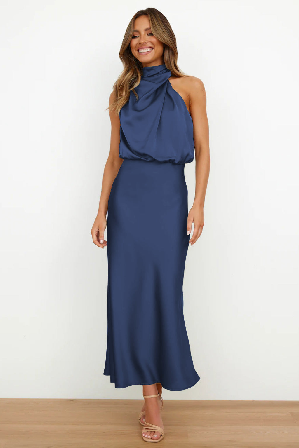 Verona™ | Elegant Open-Back Dress
