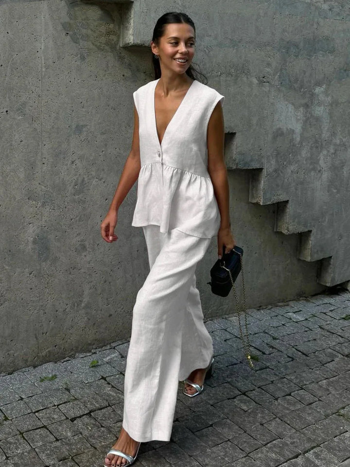 Laura™ | Graceful and Flowing Ensemble